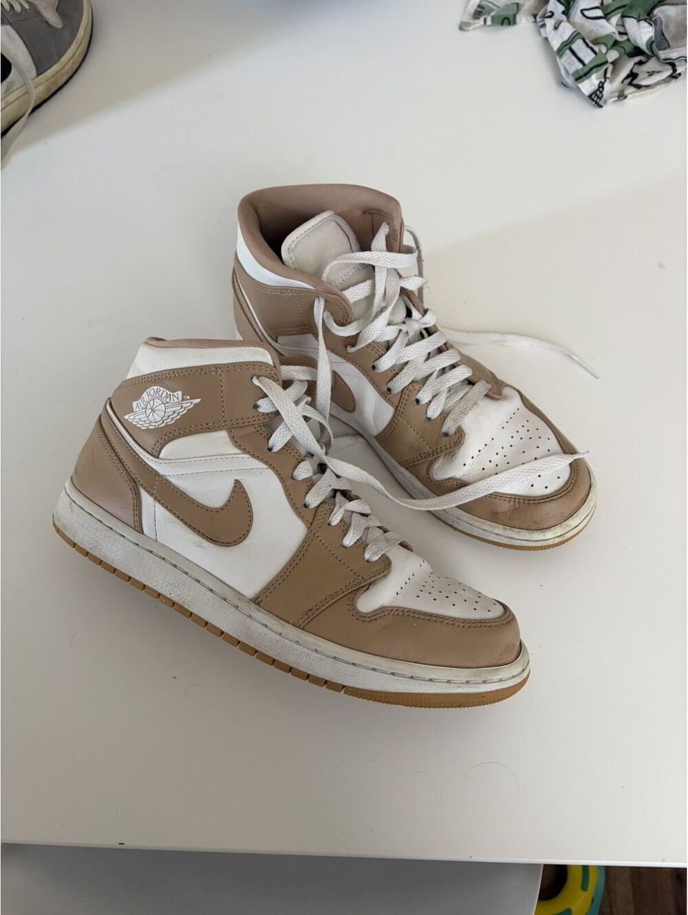 Jordan 1 ‘Tan Gum’ white beige